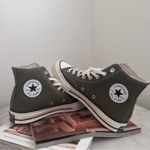 Converse Chuck 70 high olive, size 8.5, fits like a size 9.5